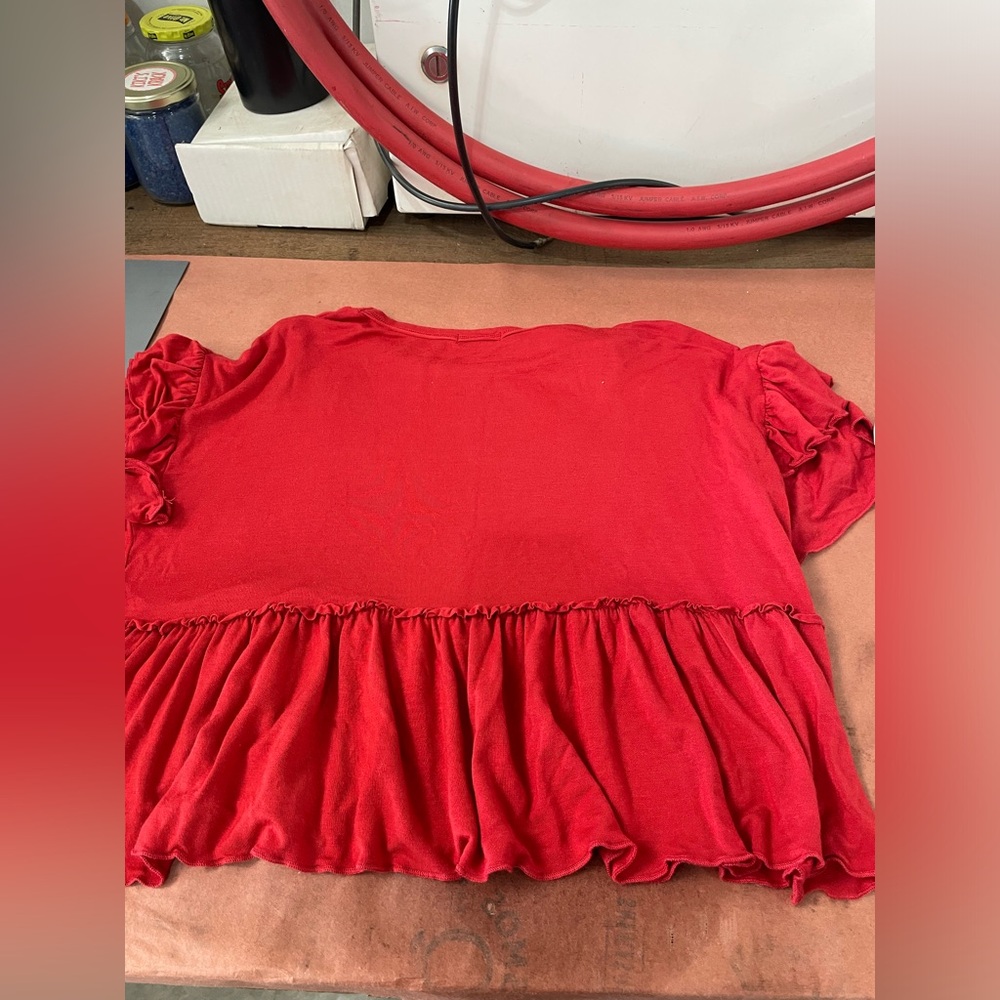 Red ruffle top - Picture 2 of 3